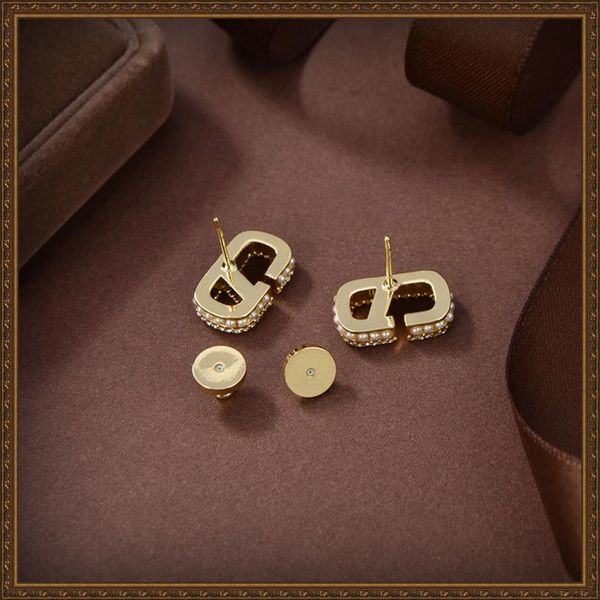 2021 new diamond pearl earrings jewelry designer studs earring womens luxury gold ear stud fashion v earrings wedding party ear ri271s, Golden;silver
2021 new diamond pearl earrings jewelry designer studs earring womens luxury gold ear stud fashion v earrings wedding party ear ri271s, Golden;silver