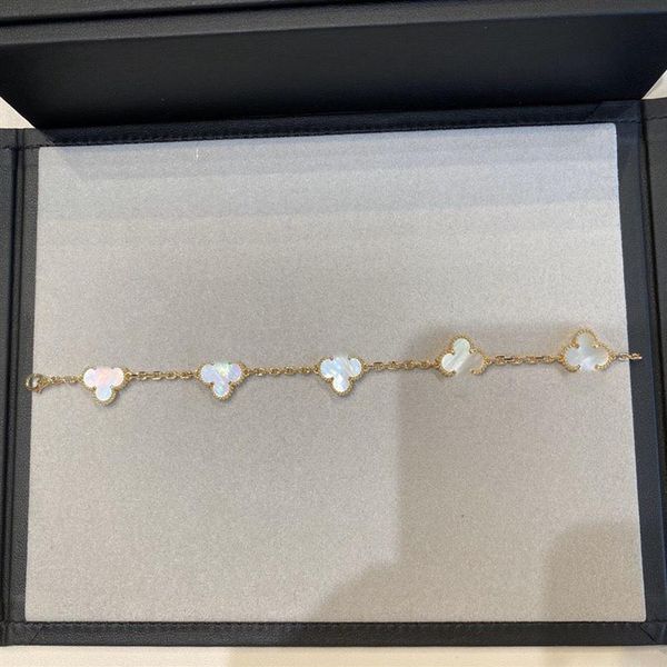 18k real gold material five flowers charm bracelet with nature shell design for women engagement jewelry gift have stamp box certificat244c, Golden;silver
18k real gold material five flowers charm bracelet with nature shell design for women engagement jewelry gift have stamp box certificat244c, Golden;silver