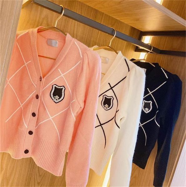 women's sweaters and knit cardigan v collar knit jumper heavy craft tide fashion all-match female sweater jacket for autumn 3 colors, White;black
women's sweaters and knit cardigan v collar knit jumper heavy craft tide fashion all-match female sweater jacket for autumn 3 colors, White;black