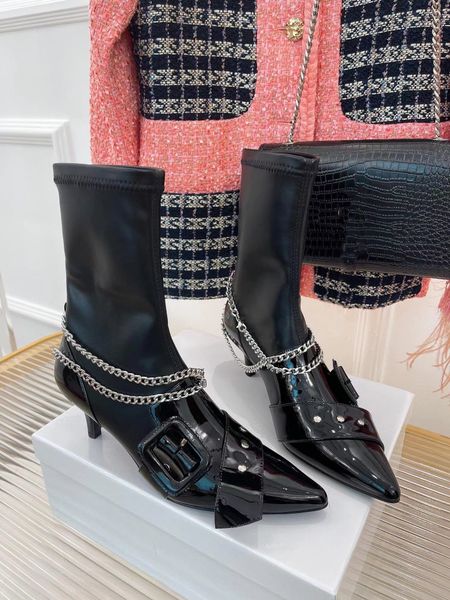 2022 classic autumn/winter pointed chain ankle boots fashion bottom thickness 5cm with box dust bag, Black
2022 classic autumn/winter pointed chain ankle boots fashion bottom thickness 5cm with box dust bag, Black