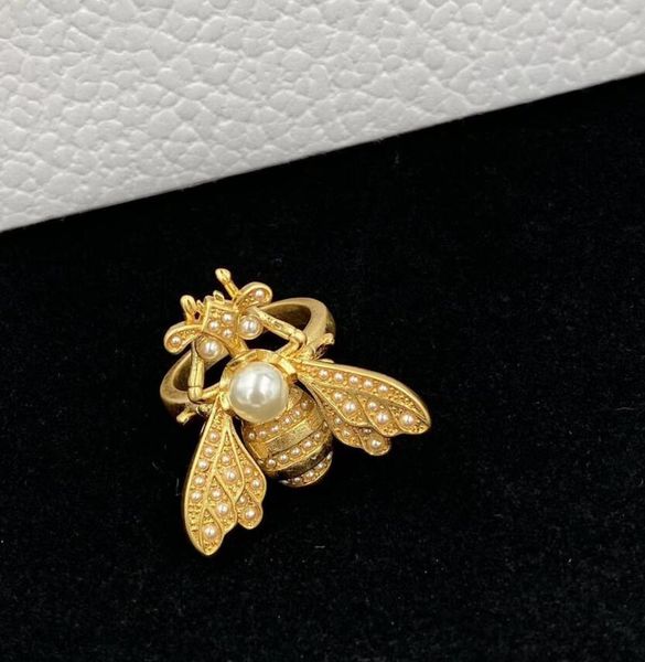 retro designer pearl bees charm ring women fashion gold bee finger rings have stamps for lady party wedding jewelry gift with box, Silver
retro designer pearl bees charm ring women fashion gold bee finger rings have stamps for lady party wedding jewelry gift with box, Silver