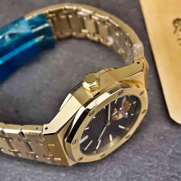 wristwatches the ultimate beauty of mens wrist watch. black dial with a flywheel design. full automatic mechanical movement. 316, Slivery;brown
wristwatches the ultimate beauty of mens wrist watch. black dial with a flywheel design. full automatic mechanical movement. 316, Slivery;brown