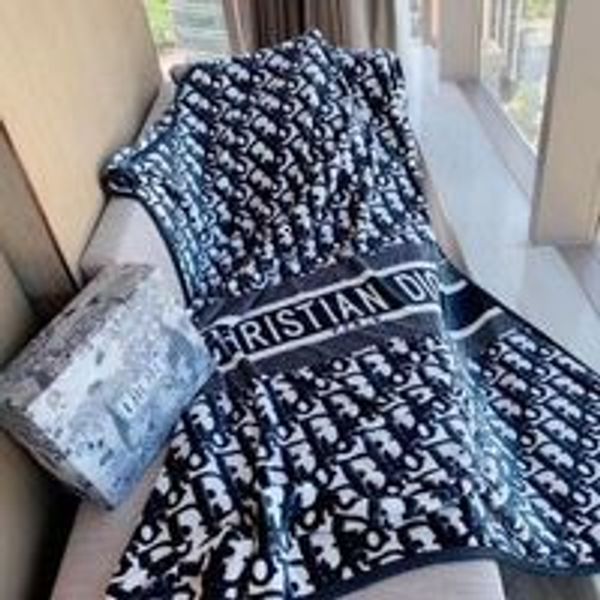 brand luxury scarves fashion brand popular d family flannel leisure blanket travel car high gram heavy lazy sofa, Blue;gray
brand luxury scarves fashion brand popular d family flannel leisure blanket travel car high gram heavy lazy sofa, Blue;gray