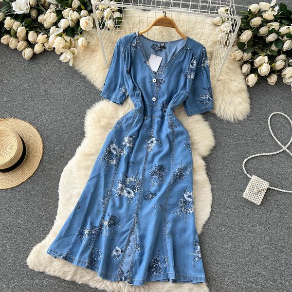 new women dresses casual summer floral print slim short lady dress a line v neck chiffon pullover mid-calf 2023, Black;gray
new women dresses casual summer floral print slim short lady dress a line v neck chiffon pullover mid-calf 2023, Black;gray