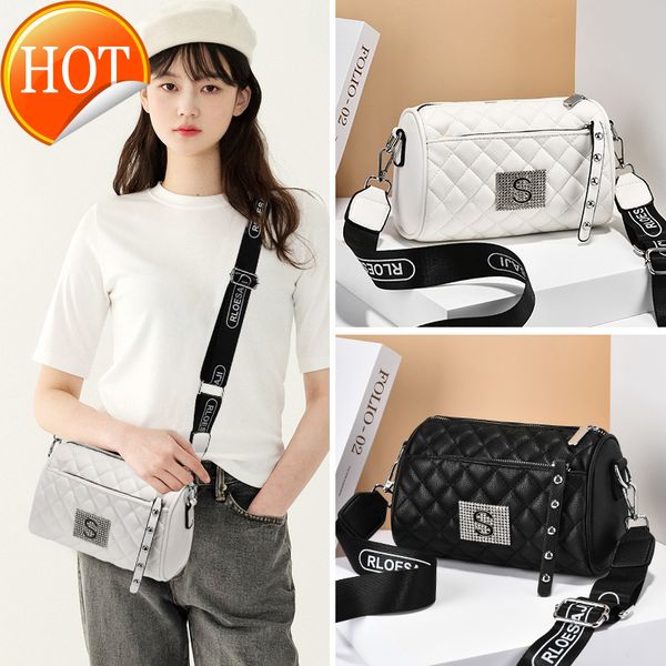 bag female 2022 new fashion ins korean version versatile lingge pu small square bag simple bright drill single shoulder diagonal
bag female 2022 new fashion ins korean version versatile lingge pu small square bag simple bright drill single shoulder diagonal