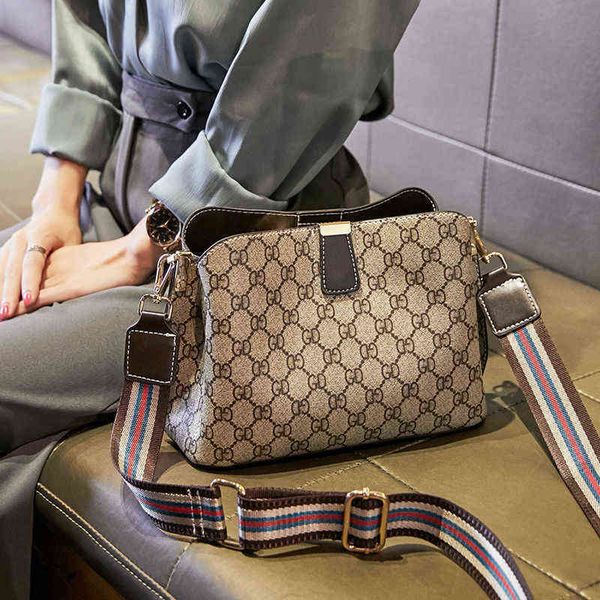 shoulder bags fashion women's 2022 spring and summer new ins versatile foreign style
shoulder bags fashion women's 2022 spring and summer new ins versatile foreign style