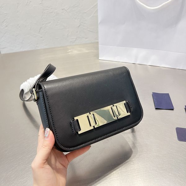 2022 fashion women's cross body classic designer messenger bag luxury ladies handbag high quality
2022 fashion women's cross body classic designer messenger bag luxury ladies handbag high quality