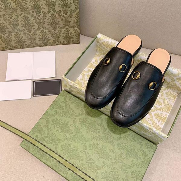 autumn luxurious sandals designer slipper flat bottom classic metal chain women men slides leather beach shoes with box eu44, Black
autumn luxurious sandals designer slipper flat bottom classic metal chain women men slides leather beach shoes with box eu44, Black