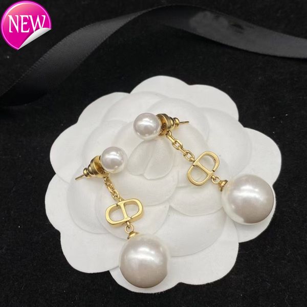 luxury brand design earrings 925 silver needle female di family d simple temperament cool style personalized fashionable ins, Golden;silver
luxury brand design earrings 925 silver needle female di family d simple temperament cool style personalized fashionable ins, Golden;silver