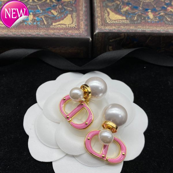 luxury brand design earrings d family / di family's new pearl pink cd are small sweet cool and cute. pig nose earrings, Golden;silver
luxury brand design earrings d family / di family's new pearl pink cd are small sweet cool and cute. pig nose earrings, Golden;silver