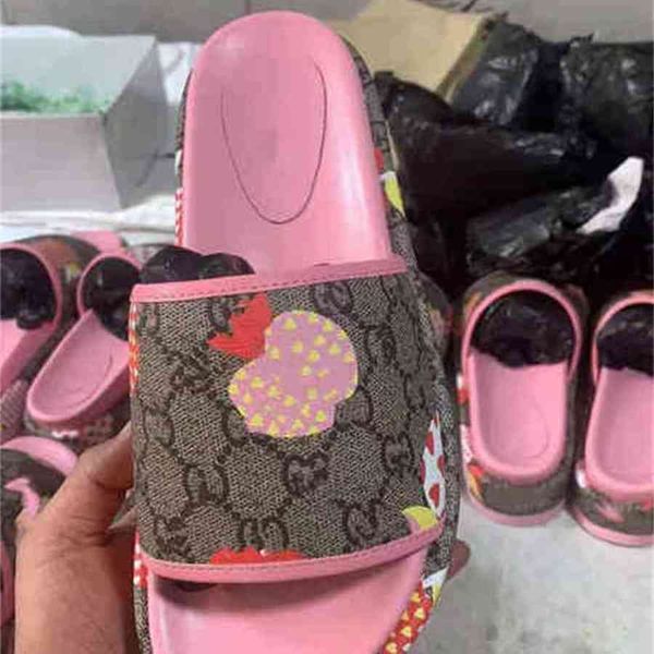 70% off designer luxury slippers home thick bottom printing color cool mop muffin embroidered raised flip flop women's, Black
70% off designer luxury slippers home thick bottom printing color cool mop muffin embroidered raised flip flop women's, Black
