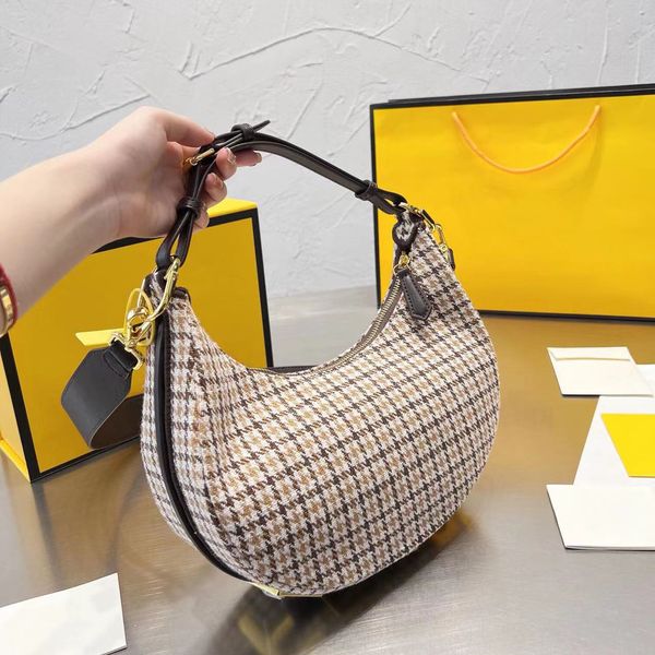 designer one shoulder bags women's handbag vintage metal chain underarm bag crossbody bag half moon purse pink denim loop round zipper
designer one shoulder bags women's handbag vintage metal chain underarm bag crossbody bag half moon purse pink denim loop round zipper