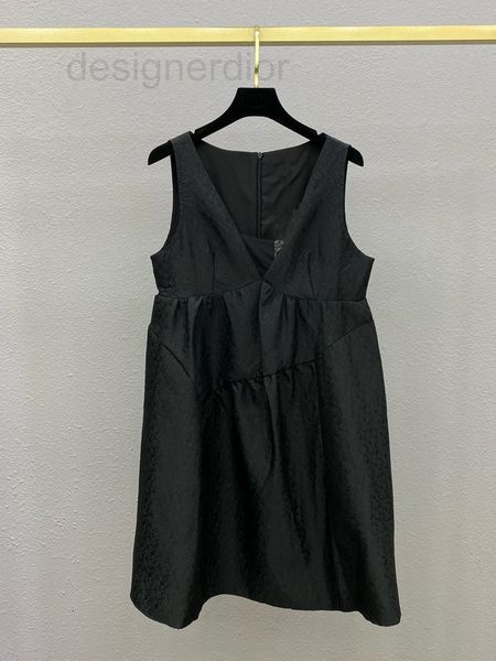casual dresses designer niche design stitched mesh jacquard sleeveless vest skirt 22 summer princess style slim black dress, Black;gray
casual dresses designer niche design stitched mesh jacquard sleeveless vest skirt 22 summer princess style slim black dress, Black;gray