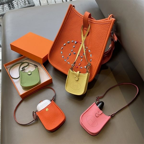 women bags 17 designer herme evelyn bags 19 cm h leather bag pendant highend airplads headset cute mouth envelope key chain car
women bags 17 designer herme evelyn bags 19 cm h leather bag pendant highend airplads headset cute mouth envelope key chain car