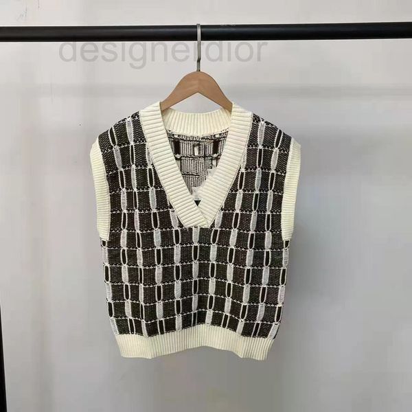 women's sweaters designer french elegant spring and summer 2022 new wool coarse count cotton v-neck sleeveless sweater rrux, White;black
women's sweaters designer french elegant spring and summer 2022 new wool coarse count cotton v-neck sleeveless sweater rrux, White;black