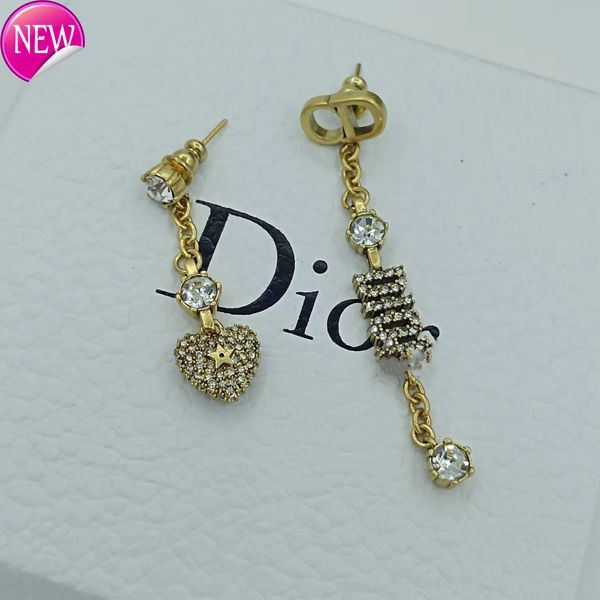luxury brand design earrings d family / di earrings new asymmetric heart-shaped letter women's high-quality cd, Golden;silver
luxury brand design earrings d family / di earrings new asymmetric heart-shaped letter women's high-quality cd, Golden;silver
