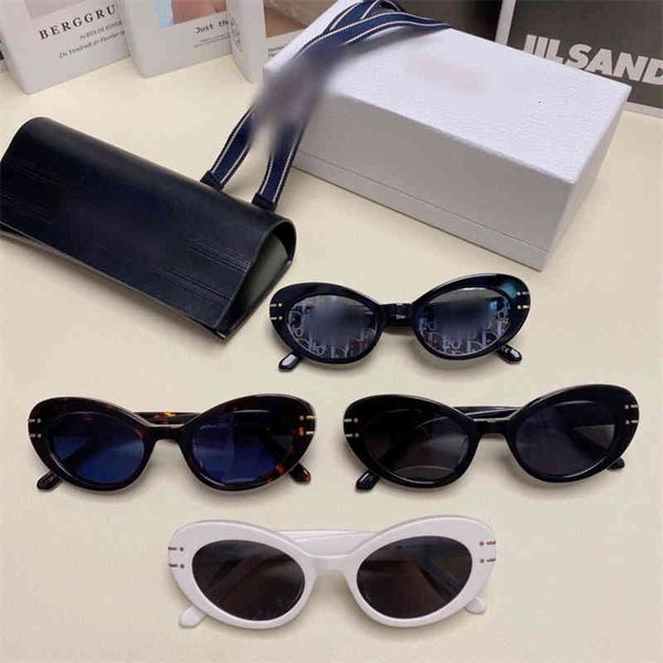 sunglasses d family personalized small frame oval same signature b3u trend kiln, White;black
sunglasses d family personalized small frame oval same signature b3u trend kiln, White;black