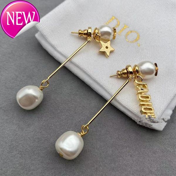 luxury brand design earrings d family / di family's new are fashionable asymmetric high-grade letter pearl simple light and luxurious s, Golden;silver
luxury brand design earrings d family / di family's new are fashionable asymmetric high-grade letter pearl simple light and luxurious s, Golden;silver