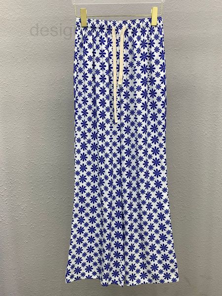 women's pants & capris designer 22 in summer the design of minority fresh blue flower print light and thin casual pants are fashionable, Black;white
women's pants & capris designer 22 in summer the design of minority fresh blue flower print light and thin casual pants are fashionable, Black;white