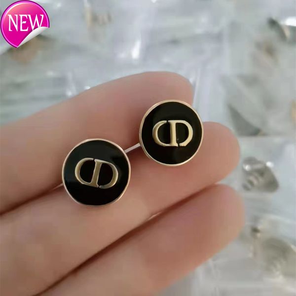 luxury brand design earrings d family letter cd black drop gel round earrings for women high-grade simple, Golden;silver
luxury brand design earrings d family letter cd black drop gel round earrings for women high-grade simple, Golden;silver