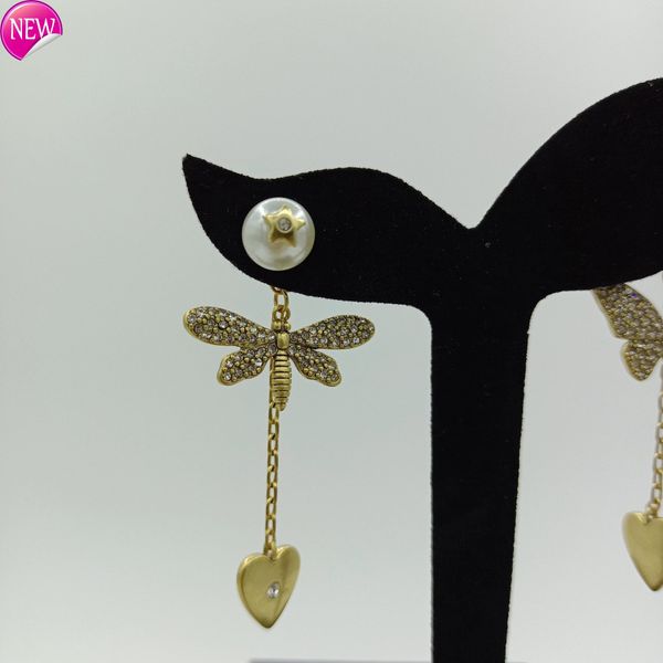 luxury brand design earrings d family / di new pearl female butterfly dragonfly asymmetric full of diamonds light love hearts, Golden;silver
luxury brand design earrings d family / di new pearl female butterfly dragonfly asymmetric full of diamonds light love hearts, Golden;silver