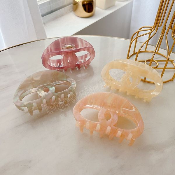 hollow out ellipse cross hair clamps clips women acetic acid large hair claws clip length 9.7 cm hairpins female headdress jewelry accessori, Golden;silver
hollow out ellipse cross hair clamps clips women acetic acid large hair claws clip length 9.7 cm hairpins female headdress jewelry accessori, Golden;silver