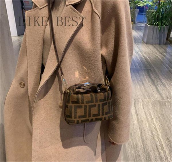 kids girl designer handbags fashion baby one shoulder bags children mini cute luxury letter casual portable messenger accessories bag kid ha, Black
kids girl designer handbags fashion baby one shoulder bags children mini cute luxury letter casual portable messenger accessories bag kid ha, Black