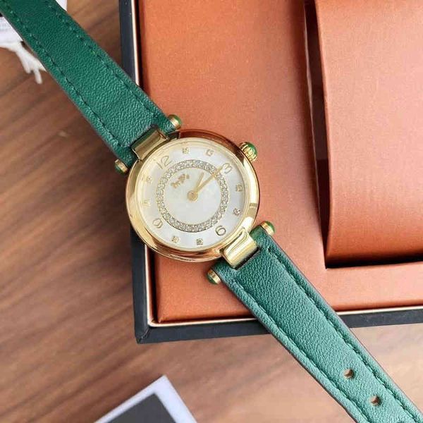 kou's quartz women's watch leather belt is simple delicate elegant and charming. the dc of 22090, Slivery;golden
kou's quartz women's watch leather belt is simple delicate elegant and charming. the dc of 22090, Slivery;golden