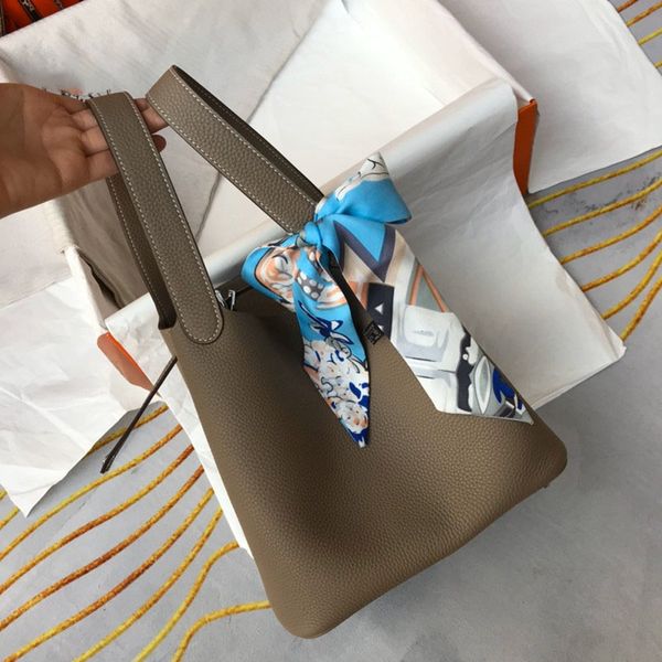 original edition tote bags 7a designer picotin lock bag food basket bucket handbag fashion classic women s genuine leather with real logo
original edition tote bags 7a designer picotin lock bag food basket bucket handbag fashion classic women s genuine leather with real logo