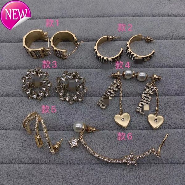 luxury brand design earrings fashion d family / tassel earrings simple love inlaid with diamond pearl letters girl trend, Golden;silver
luxury brand design earrings fashion d family / tassel earrings simple love inlaid with diamond pearl letters girl trend, Golden;silver