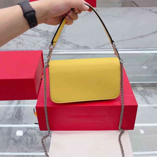 cross body brand v bag 2022 new niche design single shoulder diagonal v-shaped water drill buckle chain magic stick armpit flip square bag
cross body brand v bag 2022 new niche design single shoulder diagonal v-shaped water drill buckle chain magic stick armpit flip square bag