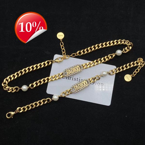 luxury design women's necklace di family cd pearl cuba d fashion temperament light female letter strength chain jewelry, Silver
luxury design women's necklace di family cd pearl cuba d fashion temperament light female letter strength chain jewelry, Silver