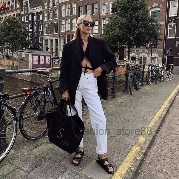 designer large capacity shopping bags luxury tote premium soft lambskin ladies sophisticated elegant handbags niche single items bag 80mc
designer large capacity shopping bags luxury tote premium soft lambskin ladies sophisticated elegant handbags niche single items bag 80mc