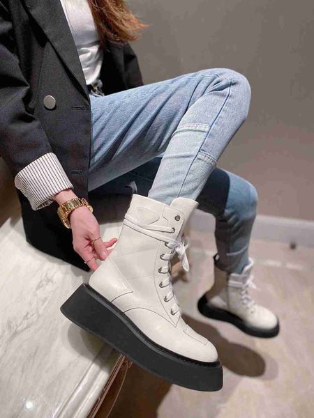 luxury brand womens ankle martin boots snow knight winter autumn slugged bottom lace up shoes size 35-40, Black
luxury brand womens ankle martin boots snow knight winter autumn slugged bottom lace up shoes size 35-40, Black