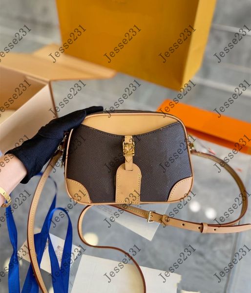 designer luxury women the tote bag fashion versatile handbags shoulder crossbody bags purse tories totes large capacity saddle wallets 7a 0i
designer luxury women the tote bag fashion versatile handbags shoulder crossbody bags purse tories totes large capacity saddle wallets 7a 0i