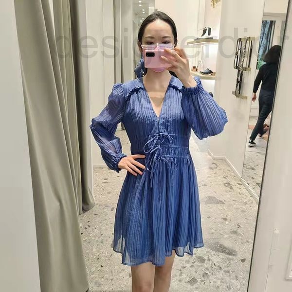 casual dresses designer fadan 's 2022 spring and summer new french temperament bubble sleeve v-neck waist a-line dress short skirt 7hp, Black;gray
casual dresses designer fadan 's 2022 spring and summer new french temperament bubble sleeve v-neck waist a-line dress short skirt 7hp, Black;gray