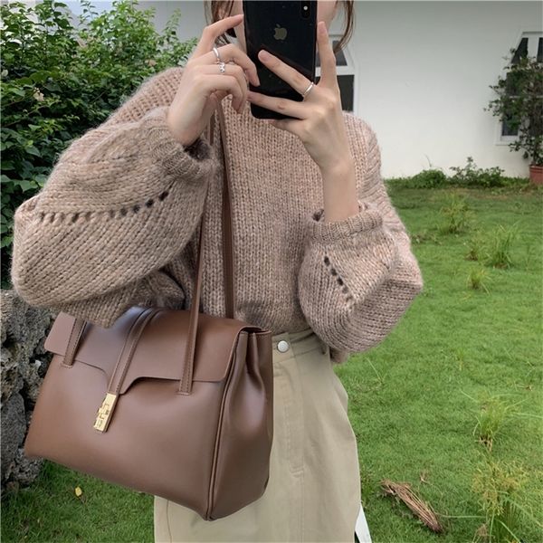 evening bags vintage large capacity tote women shoulder bags designer handbags luxury soft pu leather messenger bag female big purses 220905
evening bags vintage large capacity tote women shoulder bags designer handbags luxury soft pu leather messenger bag female big purses 220905