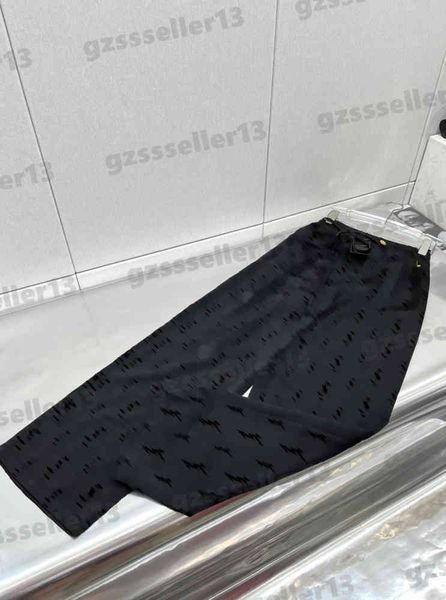 luxury designer womens casual pants metal logo letter print pants flocked fabric contrast color full pattern trousers 0912, Black;white
luxury designer womens casual pants metal logo letter print pants flocked fabric contrast color full pattern trousers 0912, Black;white