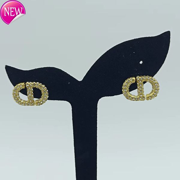 luxury brand design earrings d family / di earrings new letter female cd full of diamond letters brass high version, Golden;silver
luxury brand design earrings d family / di earrings new letter female cd full of diamond letters brass high version, Golden;silver