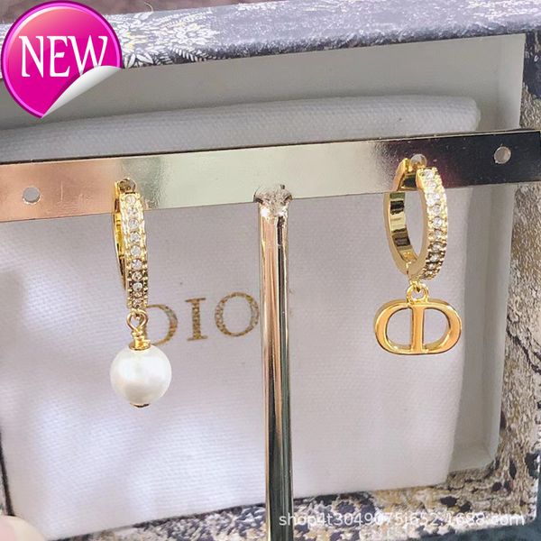 luxury brand design earrings d home / di new women's full diamond pearl pendant wind high sense cd letter earrings s925, Golden;silver
luxury brand design earrings d home / di new women's full diamond pearl pendant wind high sense cd letter earrings s925, Golden;silver