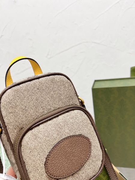 g g new female bag neues vin tages hutou men and women of the same cell phone case waist cross-camera bags
g g new female bag neues vin tages hutou men and women of the same cell phone case waist cross-camera bags