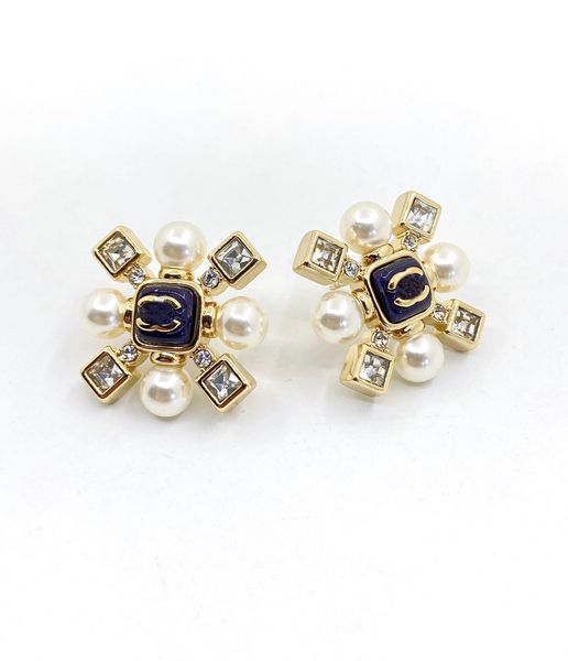 new fashion designer pearl snowflake stud earrings women luxury brand letter earrings, Golden;silver
new fashion designer pearl snowflake stud earrings women luxury brand letter earrings, Golden;silver