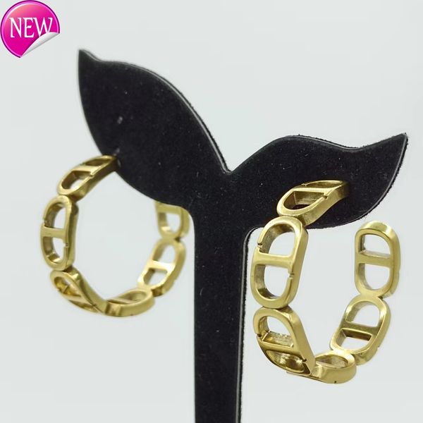 luxury brand design earrings d / di's new are made of old circle letters cd with gold temperament high sense simple and light, Golden;silver
luxury brand design earrings d / di's new are made of old circle letters cd with gold temperament high sense simple and light, Golden;silver