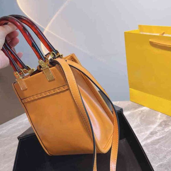 luxury saddle crossbody fends bags for womens multicolor handbag designer sling bag baguette tote shoulder purses woman 7a fashion wallet yy
luxury saddle crossbody fends bags for womens multicolor handbag designer sling bag baguette tote shoulder purses woman 7a fashion wallet yy