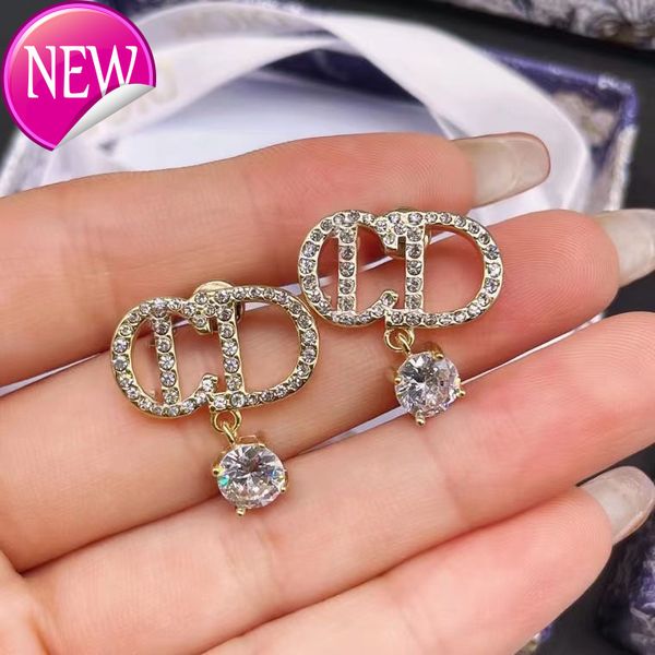 luxury brand design earrings d family gold cd letter earrings 2022 new net red star same, Golden;silver
luxury brand design earrings d family gold cd letter earrings 2022 new net red star same, Golden;silver