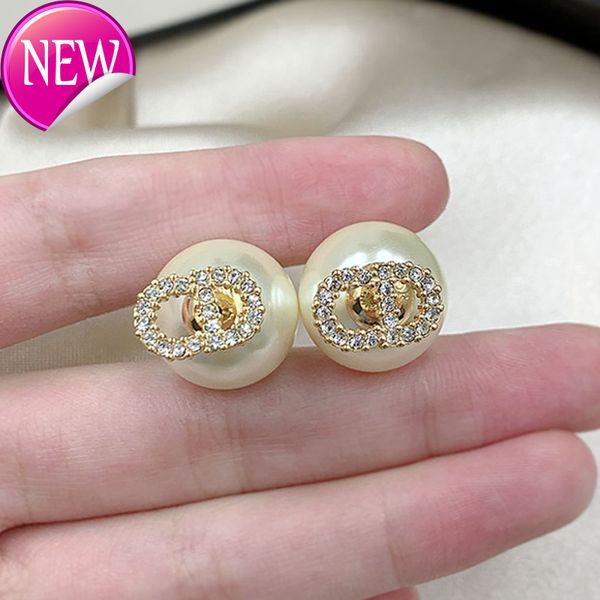 luxury brand design earrings d home / di pair letter full diamond cd pearl earrings female fashion personality light jewelry, Golden;silver
luxury brand design earrings d home / di pair letter full diamond cd pearl earrings female fashion personality light jewelry, Golden;silver