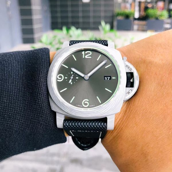 01119 montre de luxe men watches automatic movement watches sapphire scratch resistant glass waterproof, Slivery;brown
01119 montre de luxe men watches automatic movement watches sapphire scratch resistant glass waterproof, Slivery;brown
