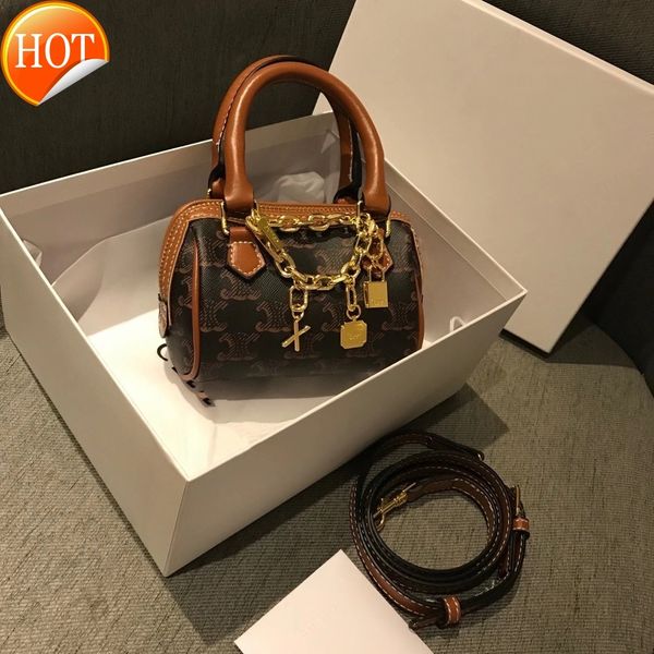 design women's messenger bag 2022 new triumphal arch medieval handbag pillow mini boston laohua super
design women's messenger bag 2022 new triumphal arch medieval handbag pillow mini boston laohua super