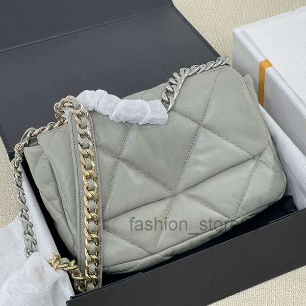 ss fw early fall series grey lambskin quilted bags medium silver metal turn lock twotone chain crossbody shoulder luxury designer sacoche we
ss fw early fall series grey lambskin quilted bags medium silver metal turn lock twotone chain crossbody shoulder luxury designer sacoche we