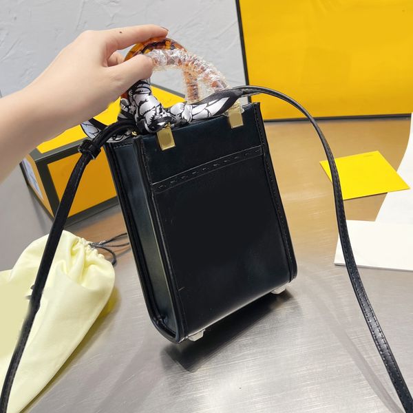 totes bags bags crossbody mini luxury designer brand fashion shoulder handbags women letter purse phone wallet metallic ribbons
totes bags bags crossbody mini luxury designer brand fashion shoulder handbags women letter purse phone wallet metallic ribbons
